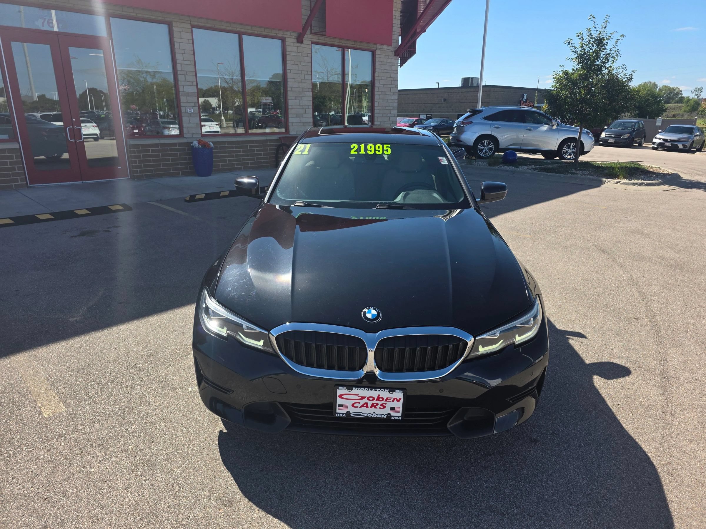 Used 2021 BMW 330i Sedan w/ Convenience Package RWD image 2