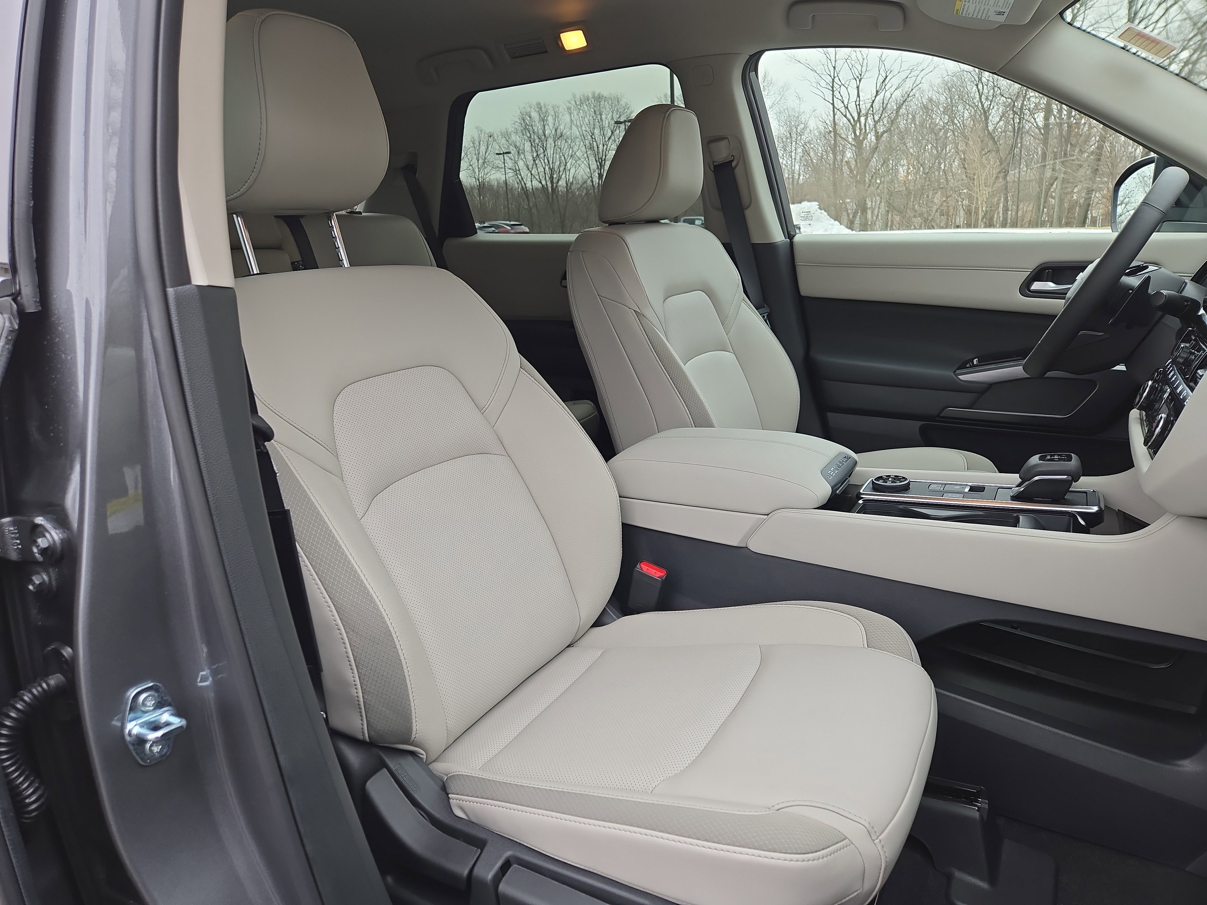 New 2026 Nissan Pathfinder SL image 12