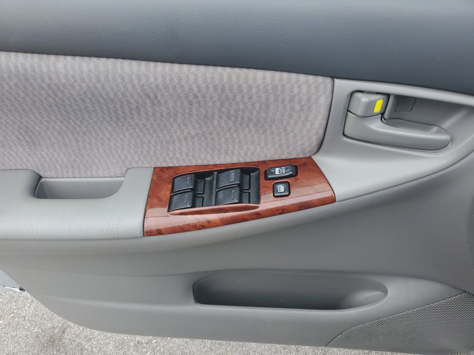 Used 2007 Toyota Corolla LE image 18