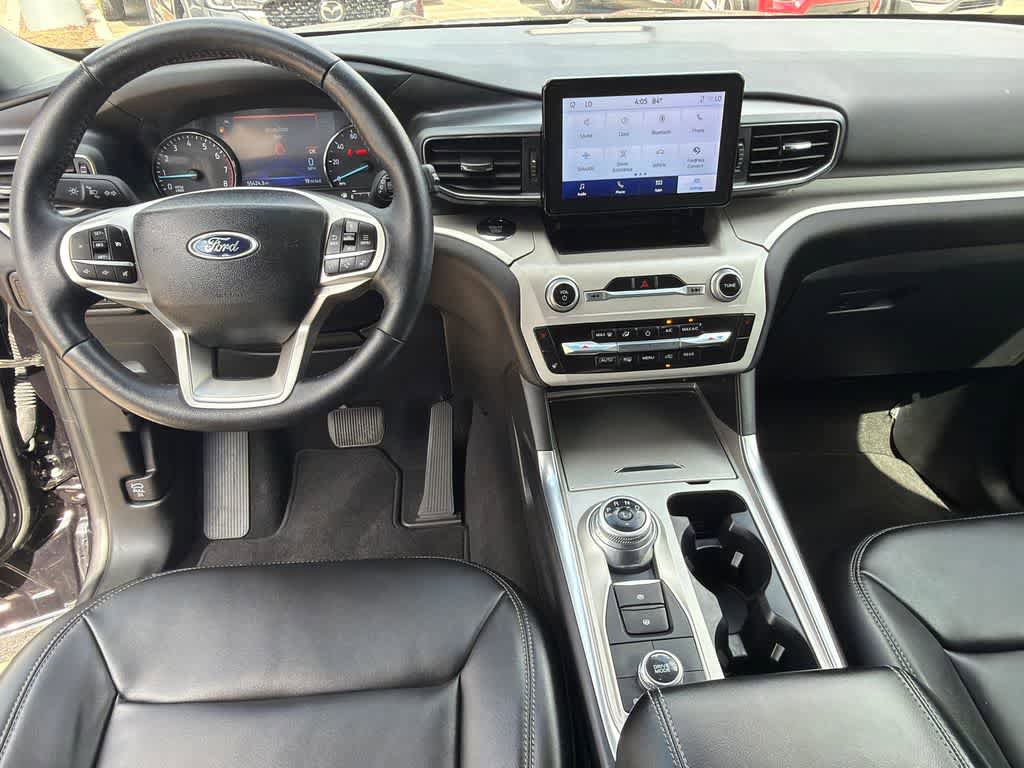 Used 2023 Ford Explorer XLT w/ Equipment Group 202A AWD/4WD image 19