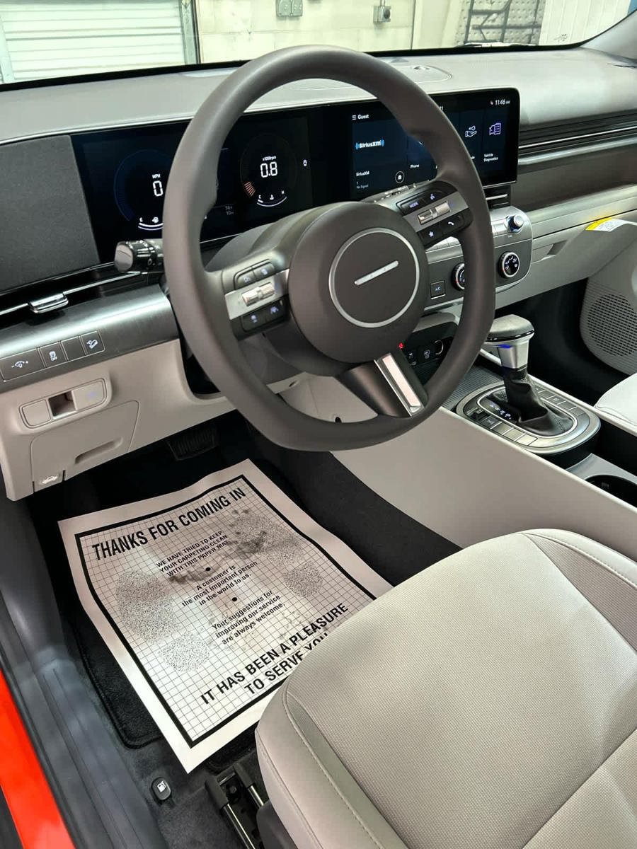 New 2027 Hyundai Kona SE AWD/4WD image 9