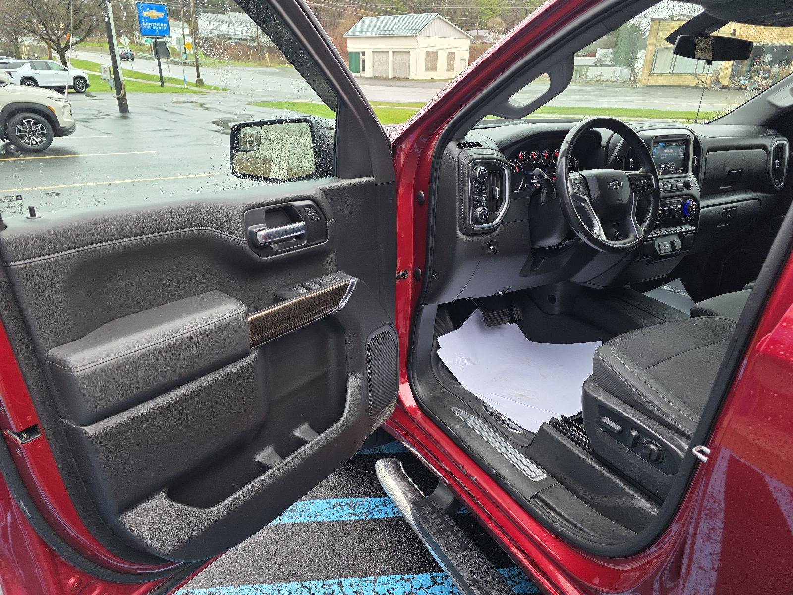 Used 2022 Chevrolet Silverado 1500 RST image 11