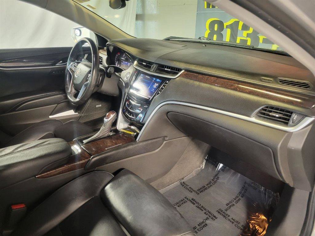 Used 2014 Cadillac XTS Luxury image 16
