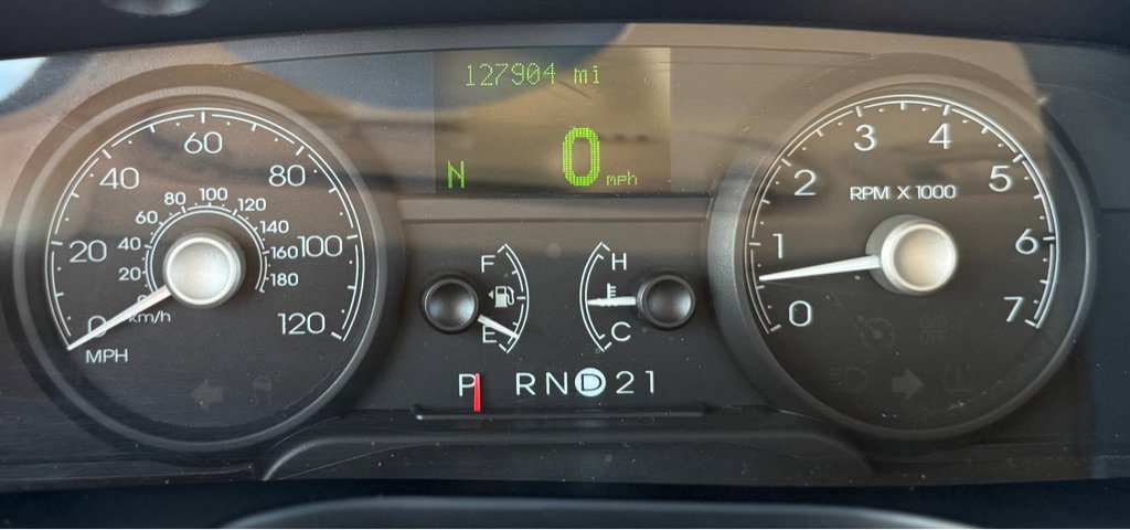 Used 2007 Lincoln Town Car Signature RWD image 12