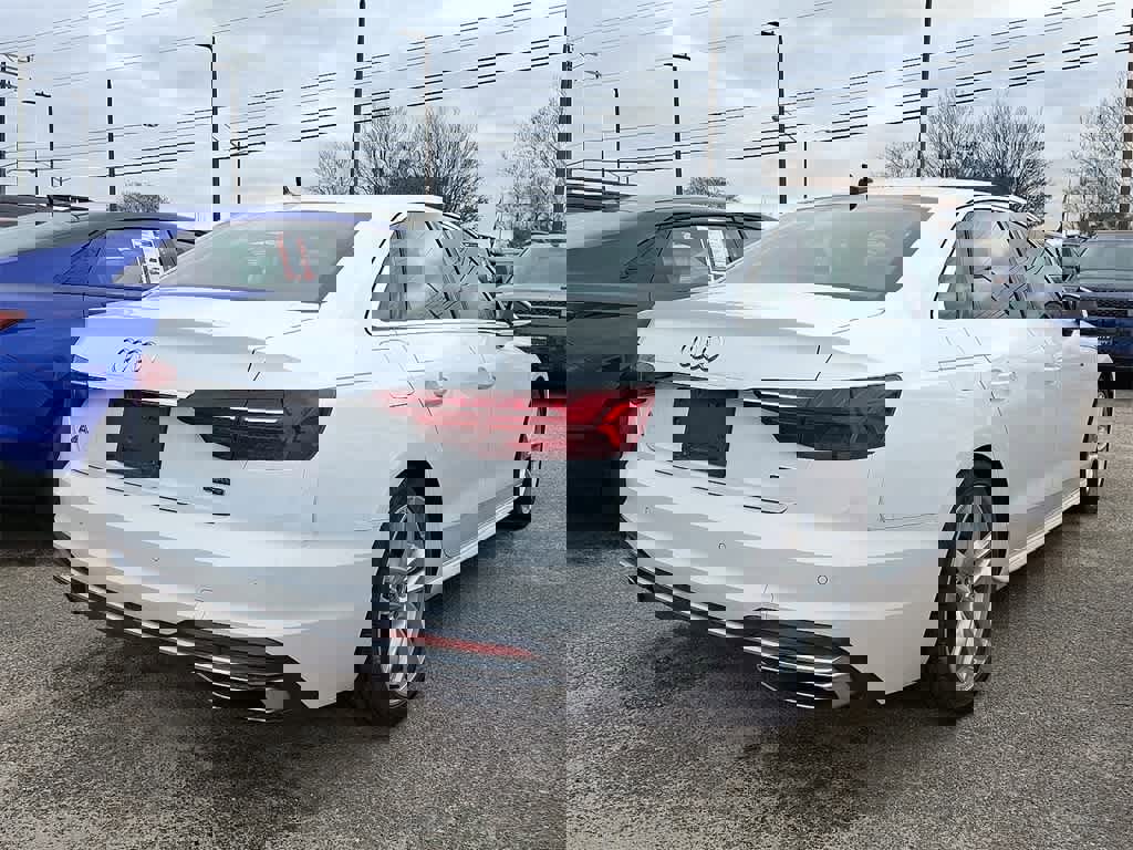 Used 2024 Audi A4 2.0T Premium Plus image 3