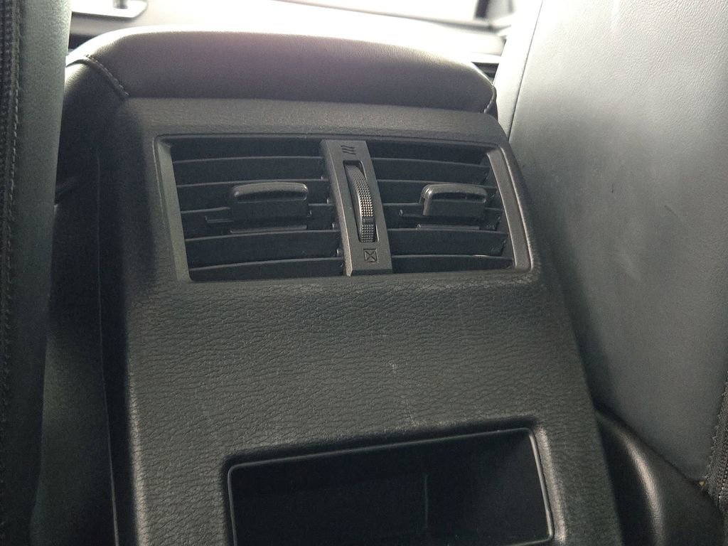 Used 2024 Mitsubishi Outlander SE image 26