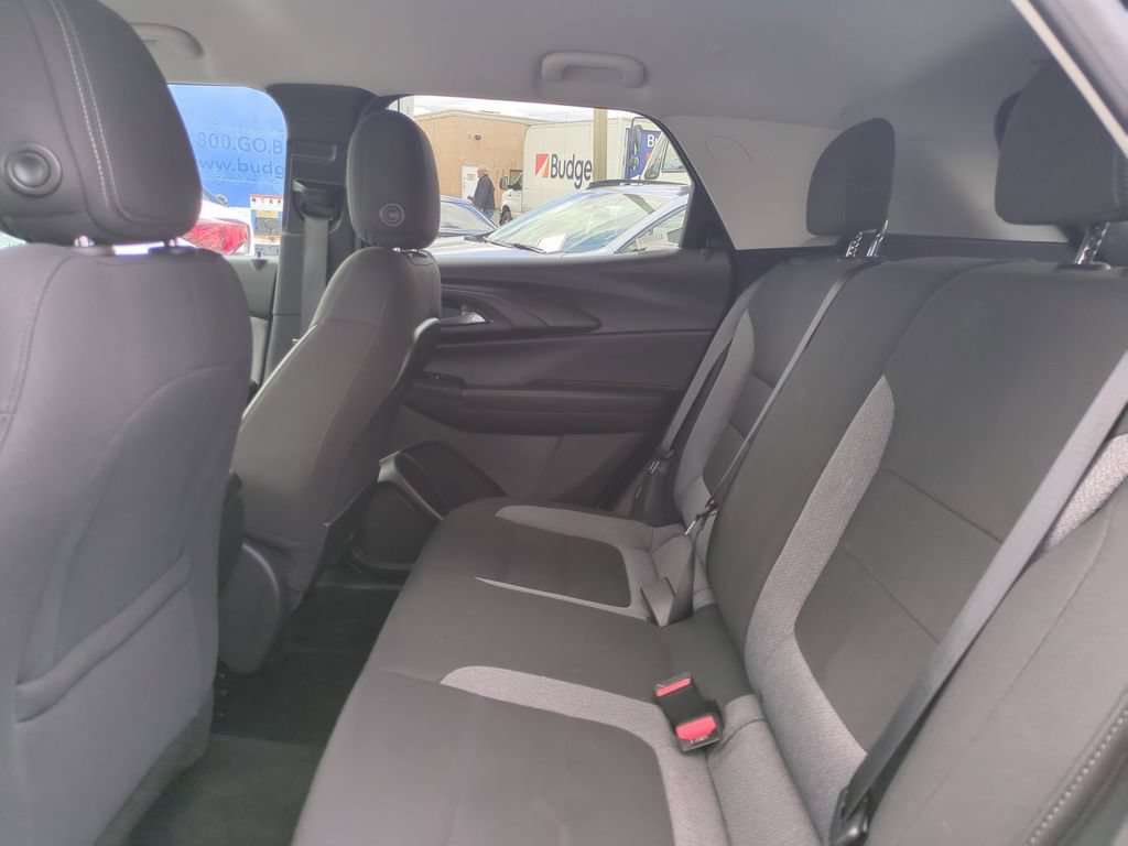 Used 2025 Chevrolet TrailBlazer LT AWD/4WD image 25