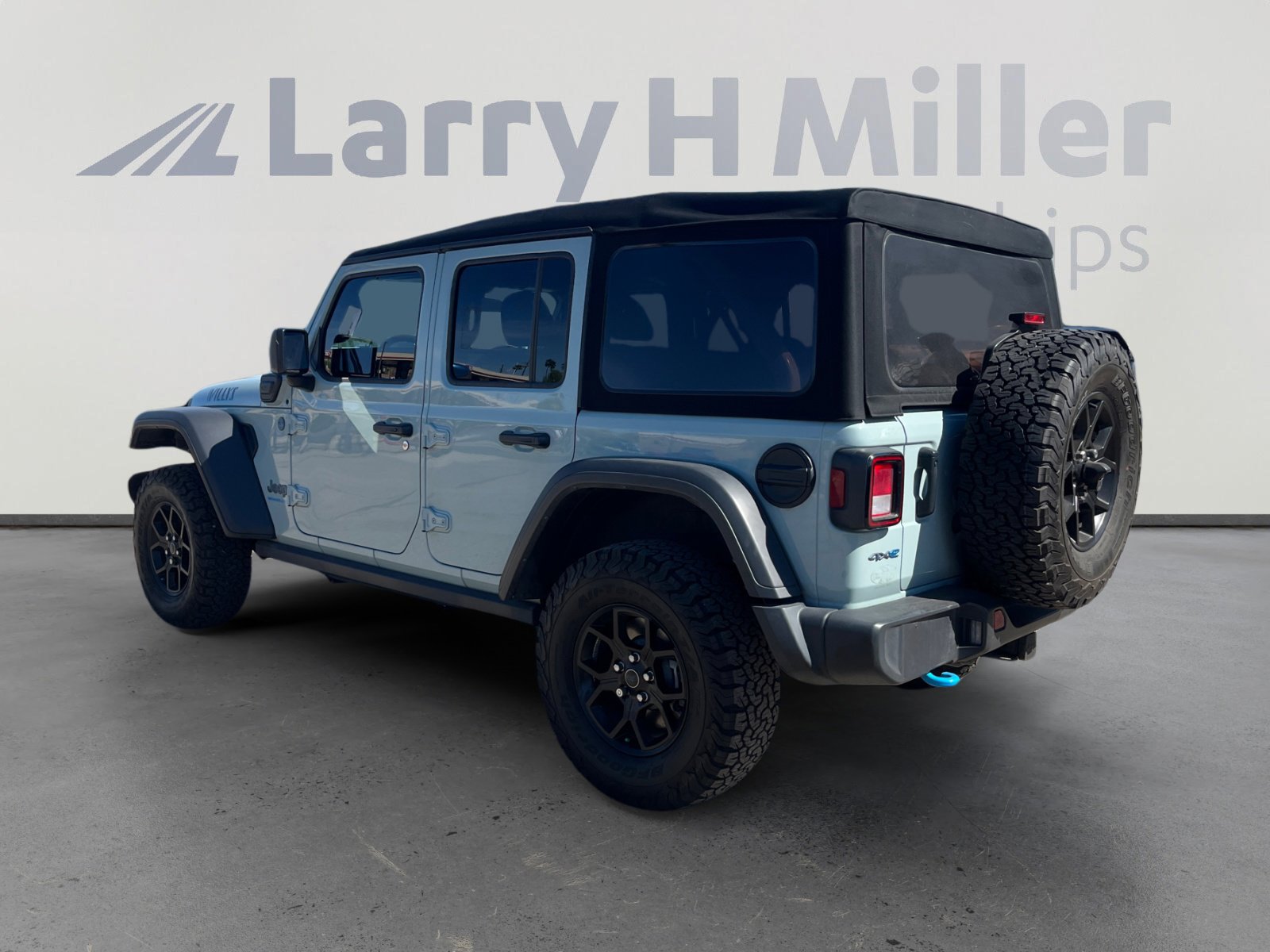 Used 2024 Jeep Wrangler Willys image 3