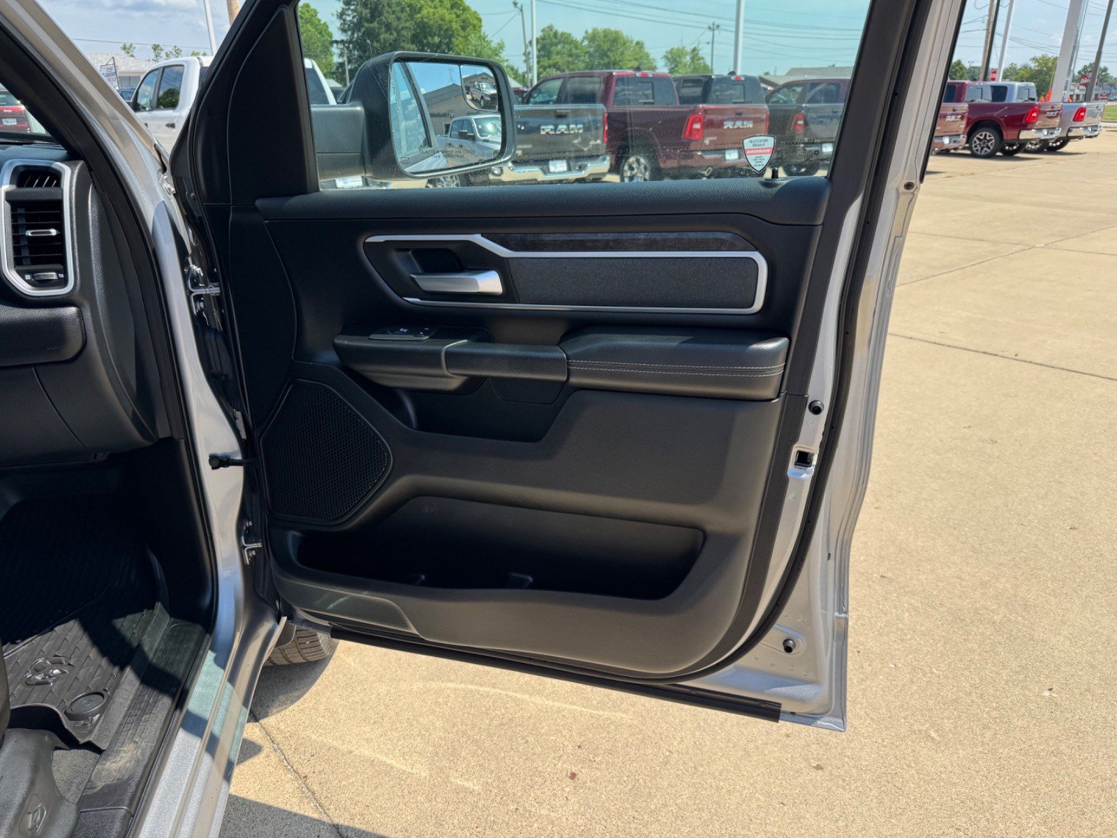 Used 2022 RAM 1500 Big Horn AWD/4WD image 26