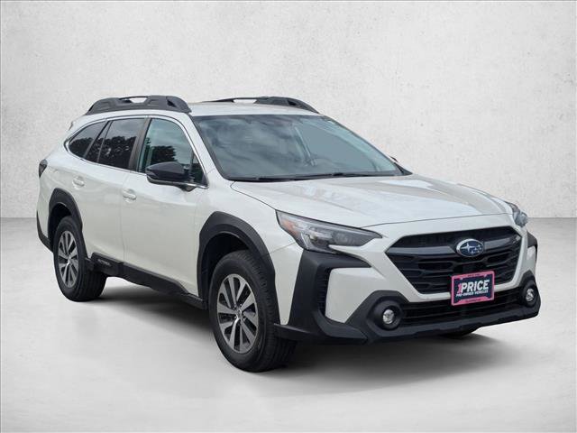 Used 2023 Subaru Outback Premium image 3