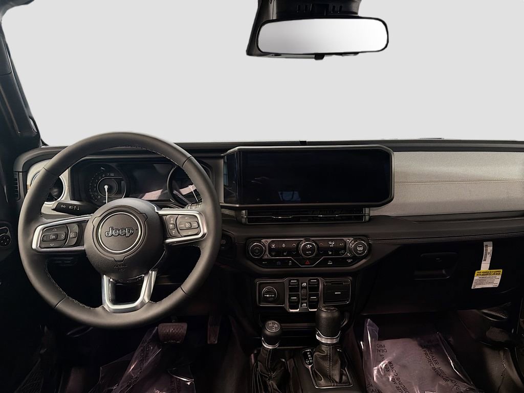 Used 2025 Jeep Wrangler Unlimited Sahara AWD/4WD image 20