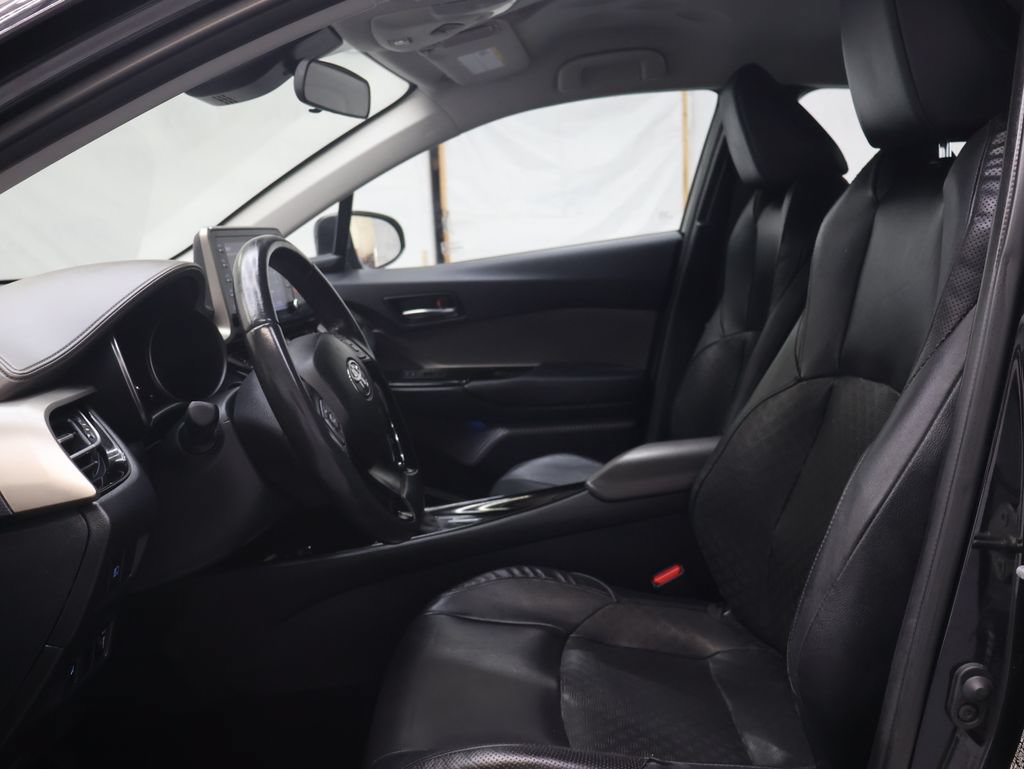 Used 2022 Toyota C-HR Limited FWD image 16