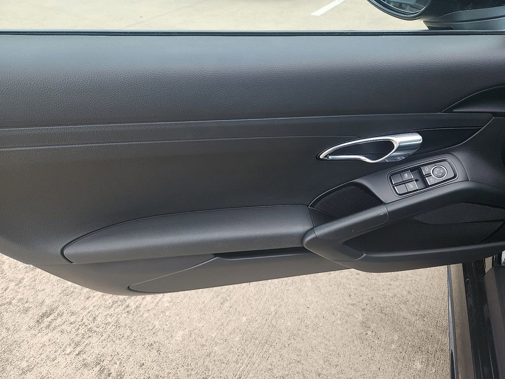 Certified 2018 Porsche 718 Cayman image 11