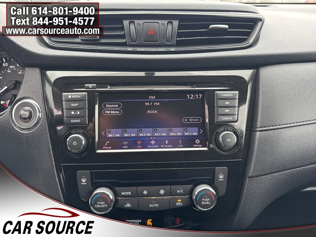 Used 2018 Nissan Rogue SV w/ Premium Package image 28