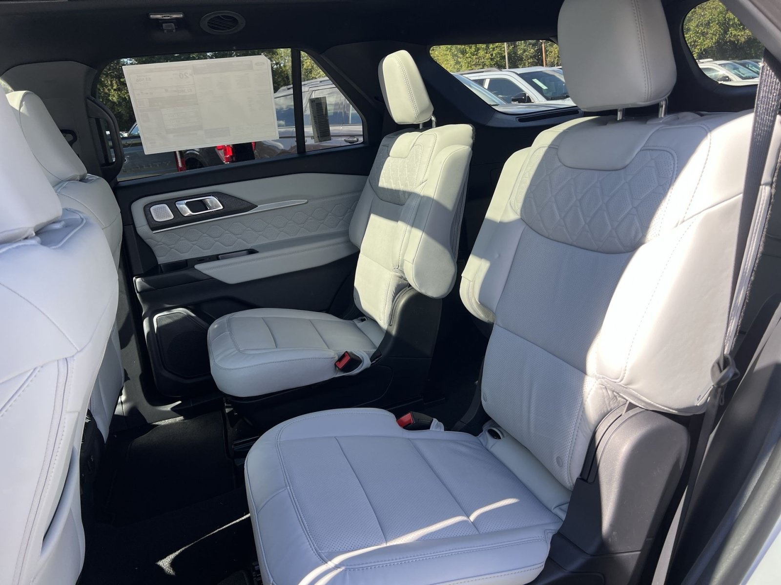 New 2027 Ford Explorer Platinum w/ 3.0L Ultimate Package AWD/4WD image 25