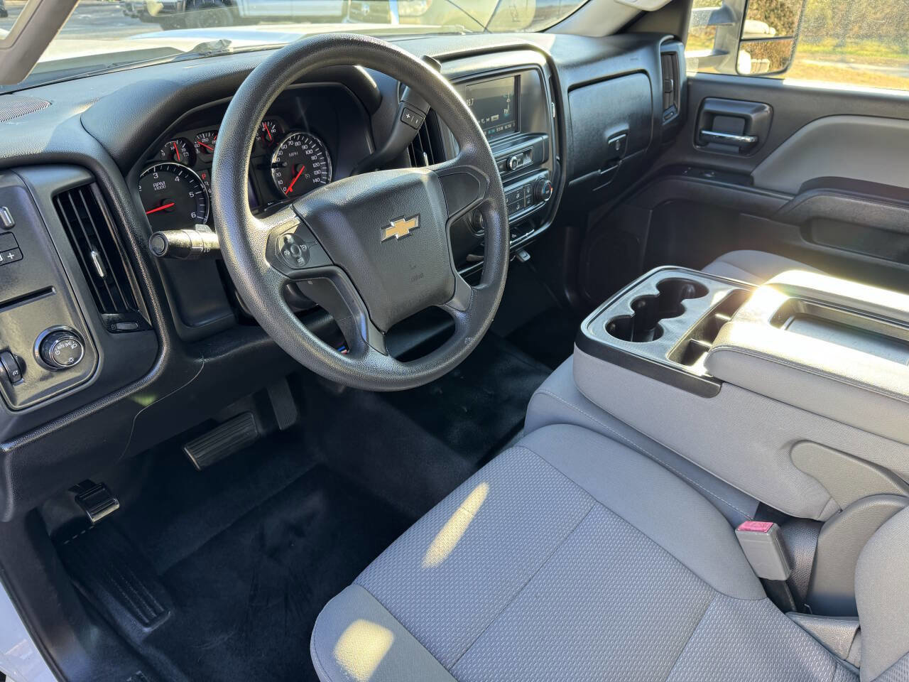 Used 2017 Chevrolet Silverado 3500 W/T image 9