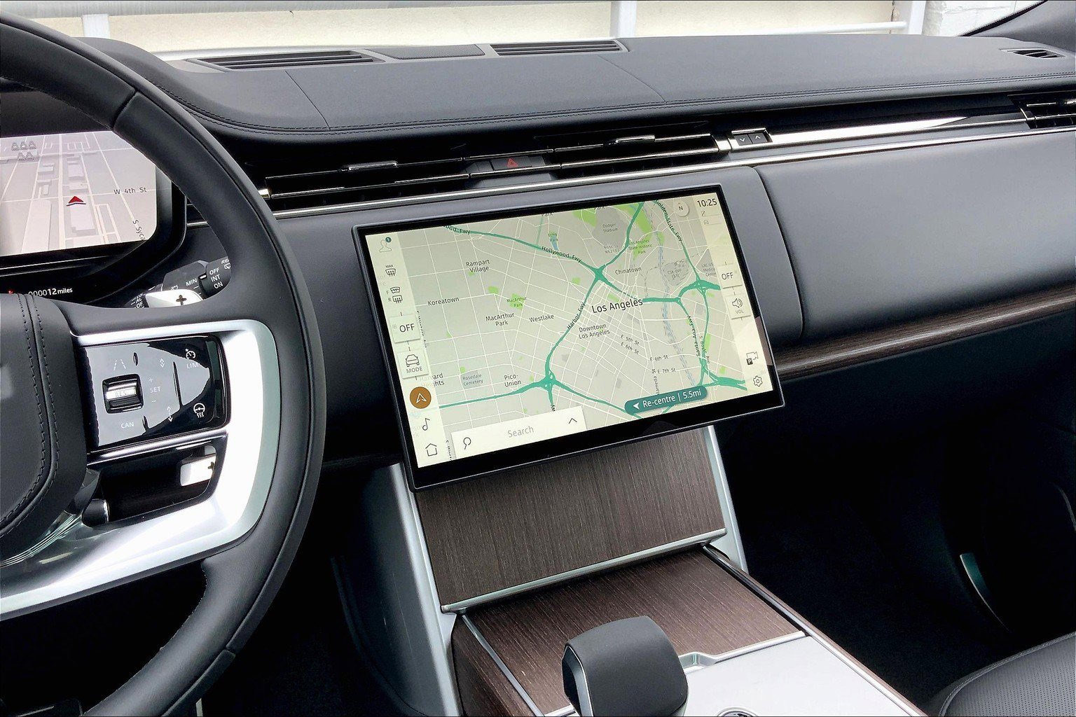 New 2025 Land Rover Range Rover Long Wheelbase SE image 7