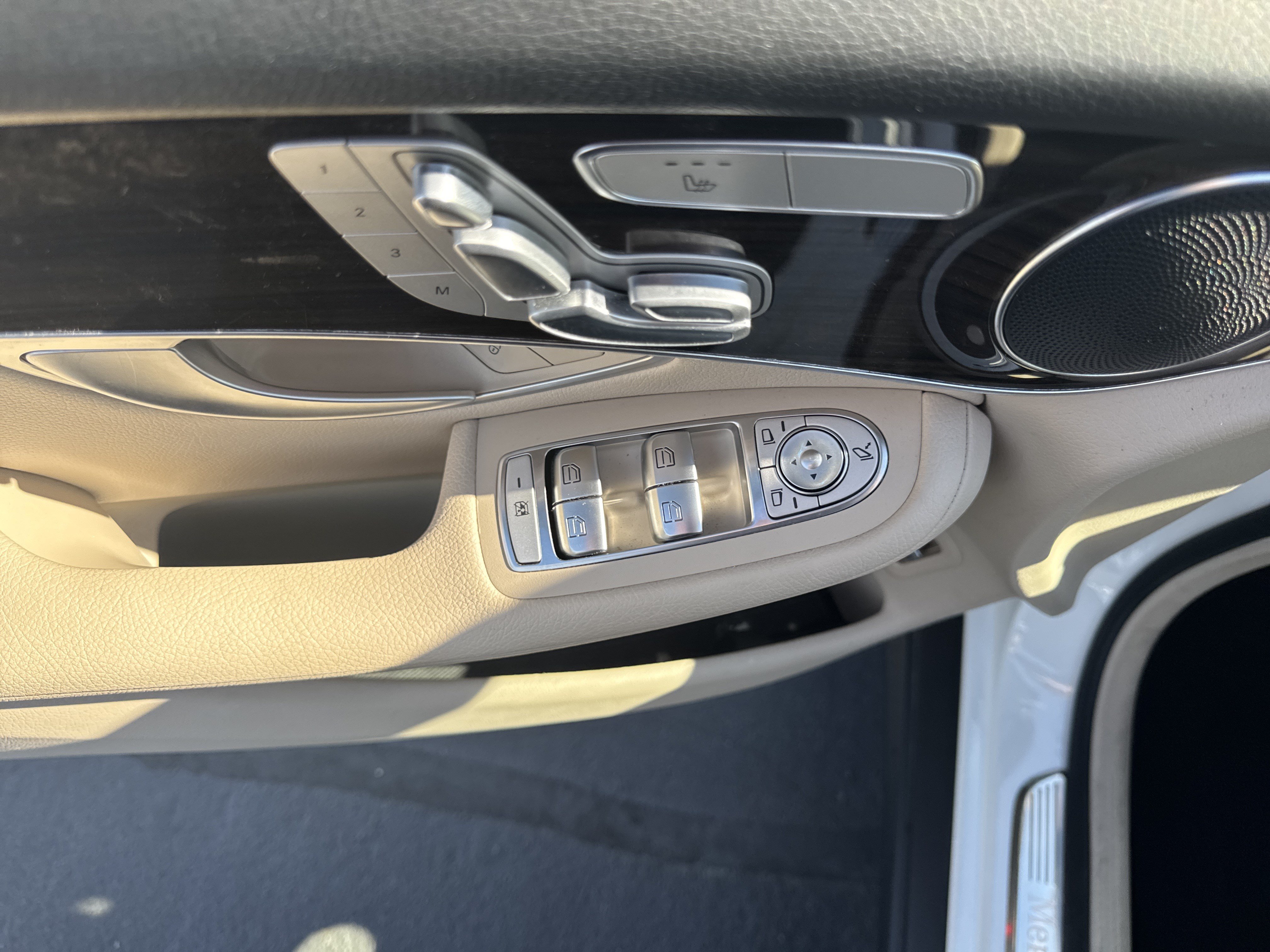 Certified 2022 Mercedes-Benz GLC 300 4MATIC image 15