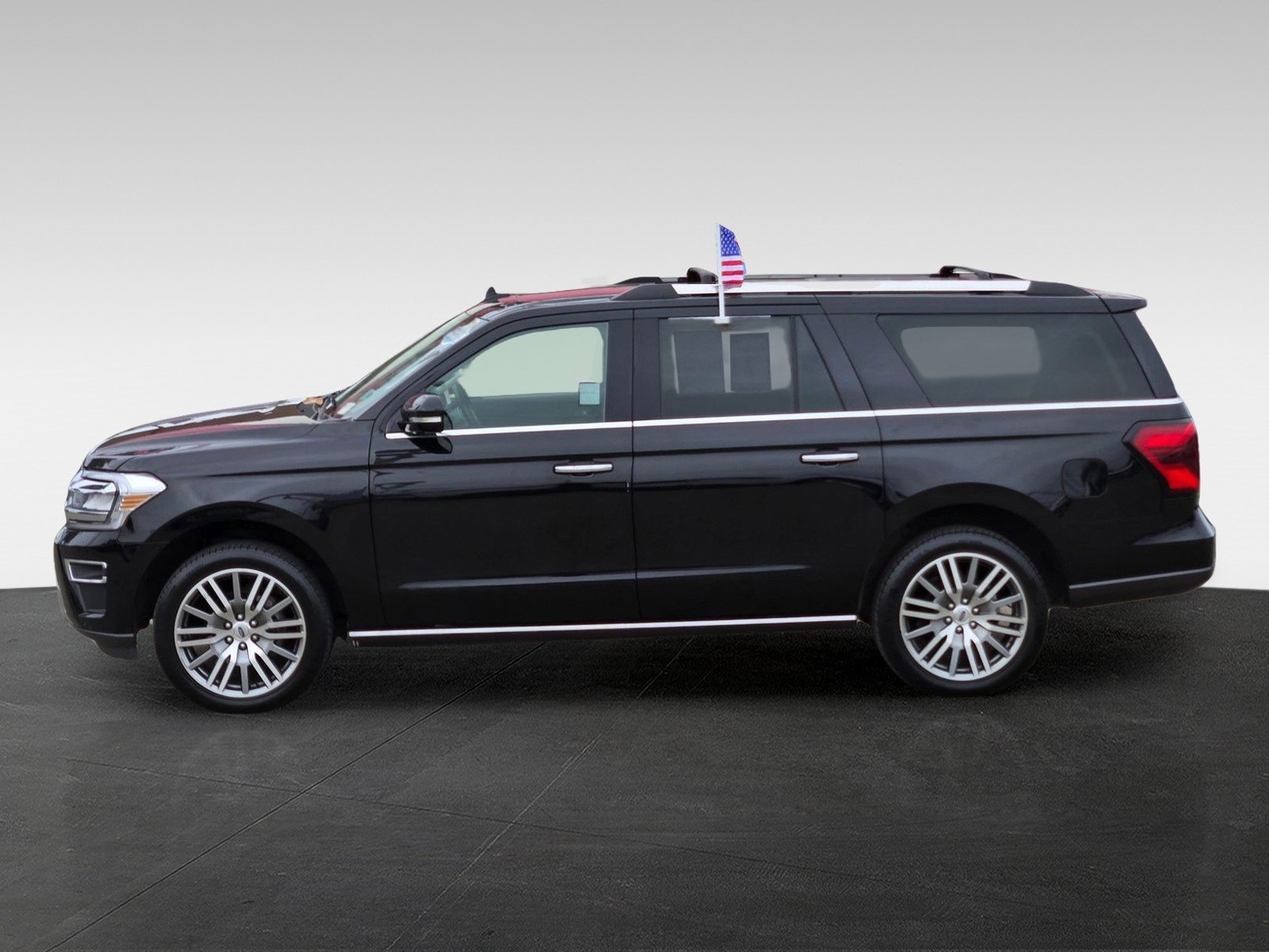 Used 2024 Ford Expedition Max Limited image 8