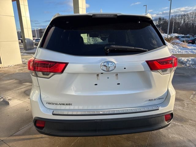Used 2018 Toyota Highlander XLE image 6