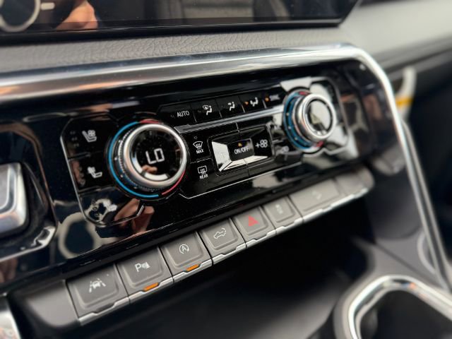 Used 2025 GMC Sierra 1500 Denali w/ Denali Reserve Package image 33