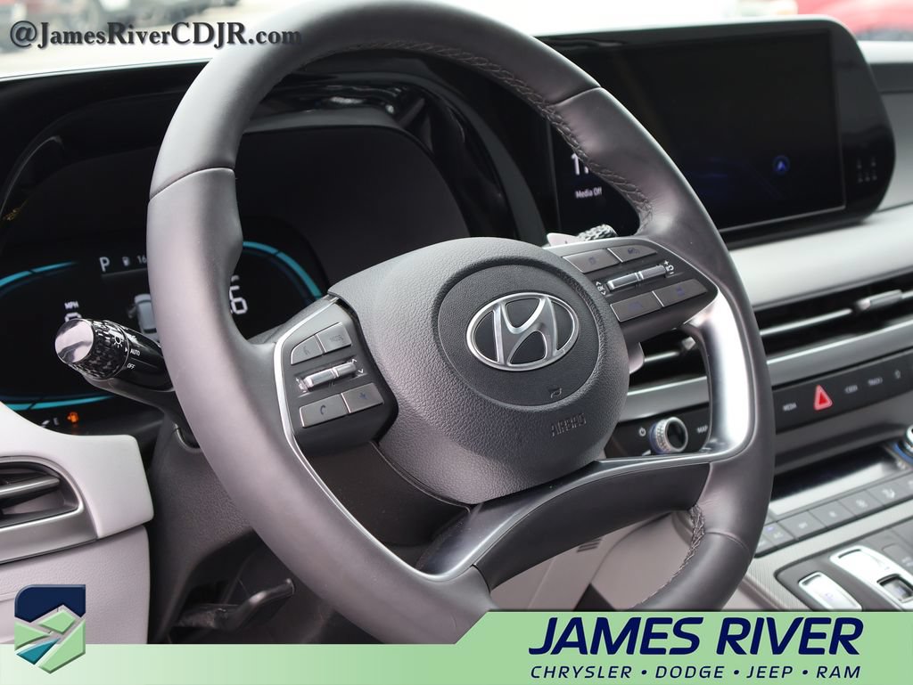 Used 2025 Hyundai Palisade SEL FWD image 26