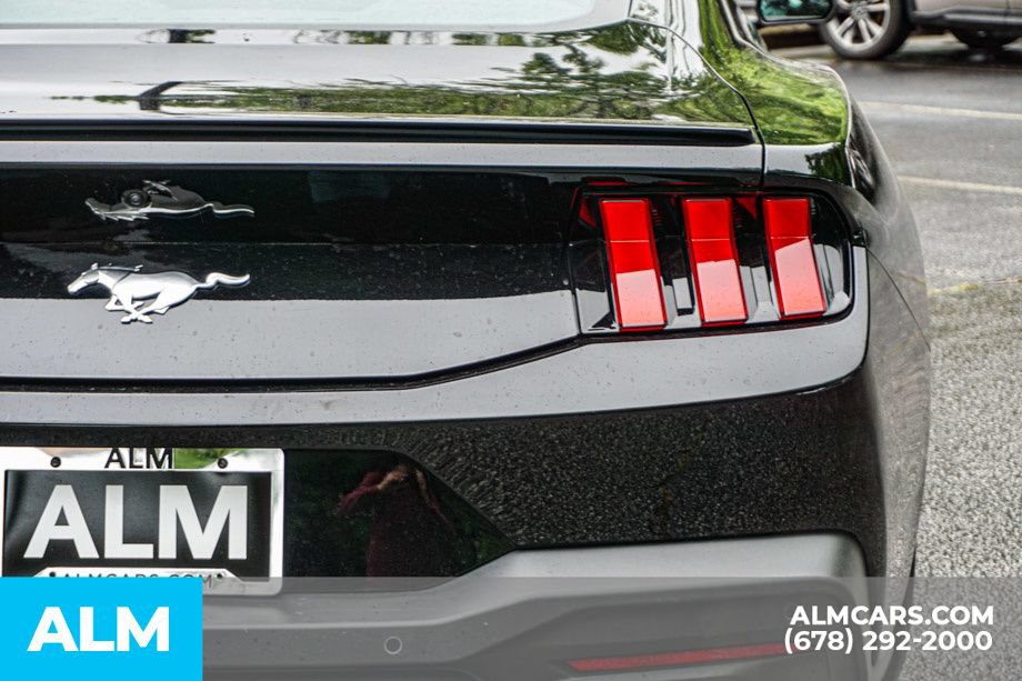Used 2025 Ford Mustang Premium RWD image 12