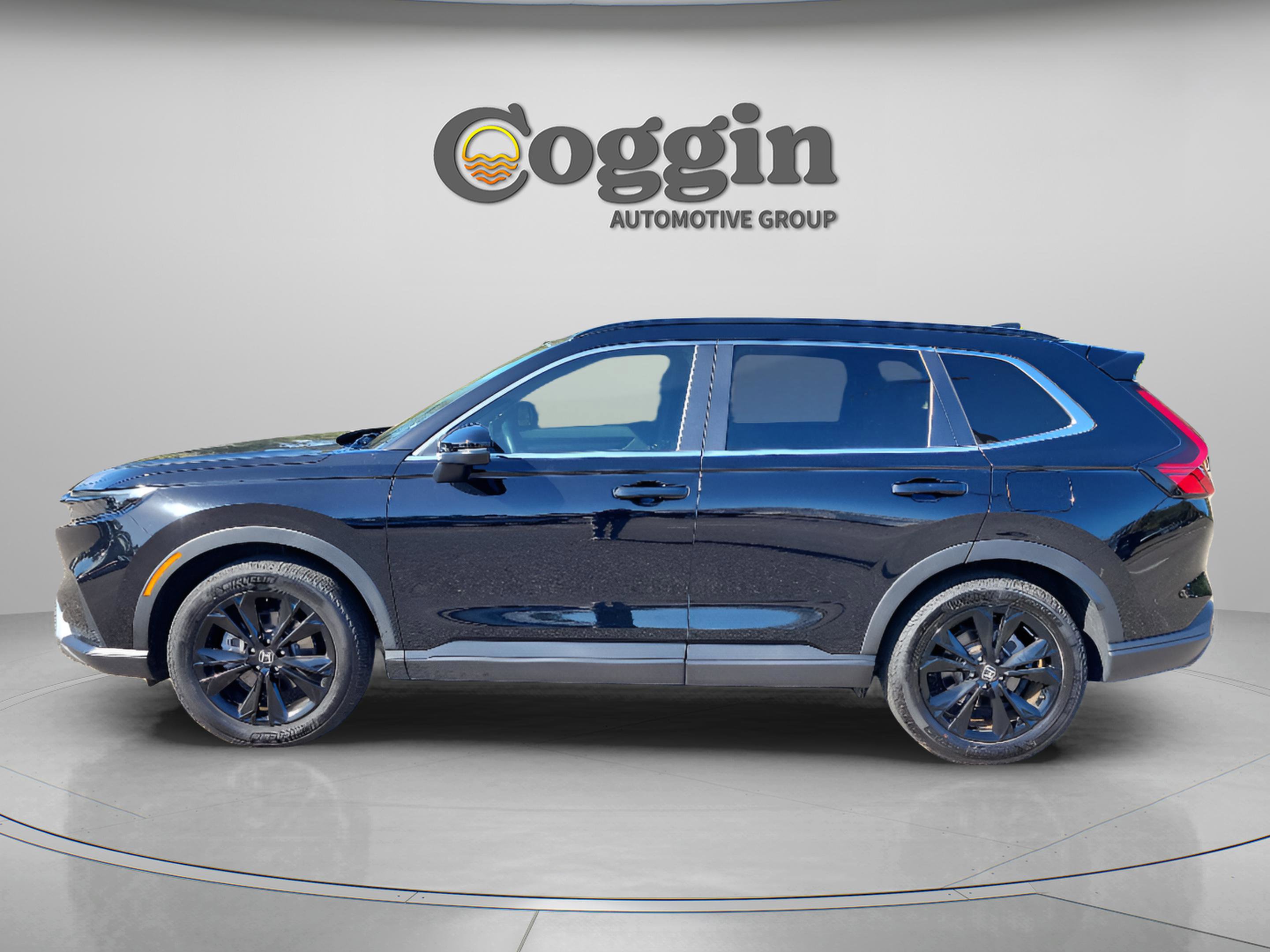 Certified 2025 Honda CR-V Sport Touring image 3