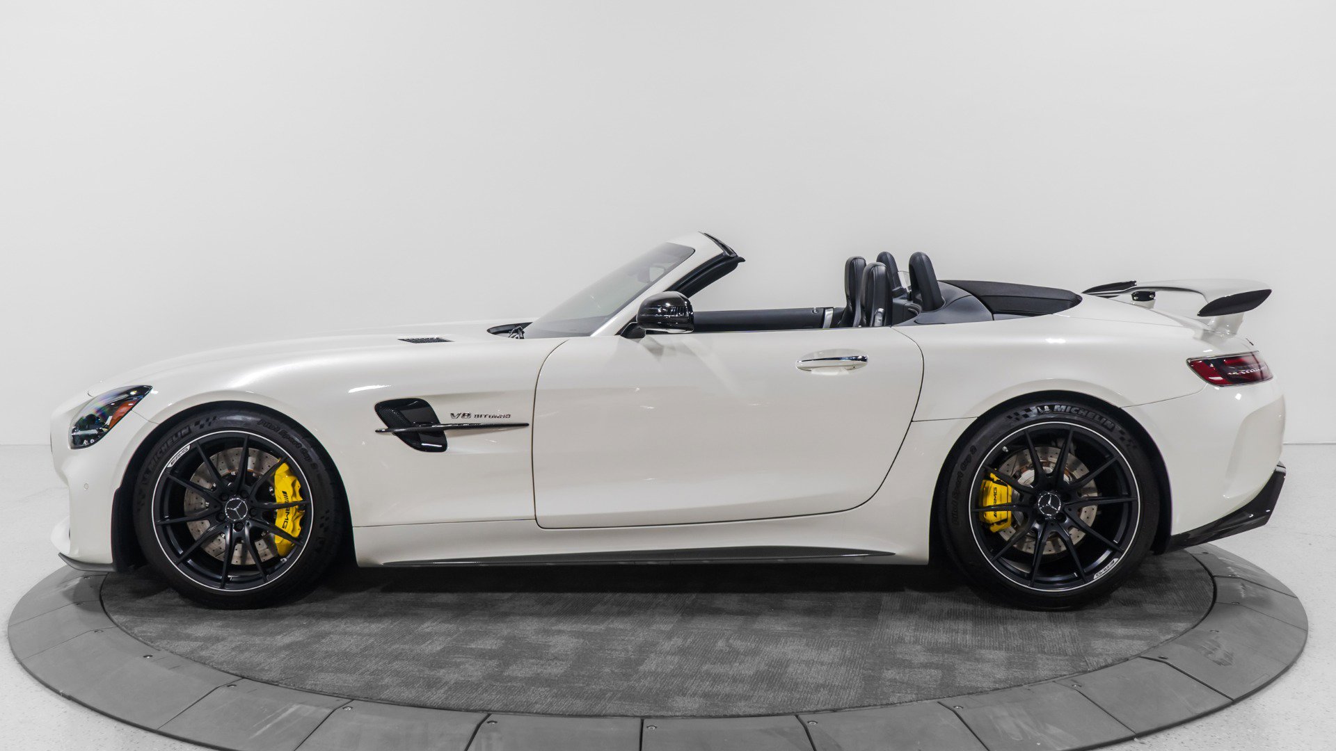 Used 2020 Mercedes-Benz AMG GT R image 4