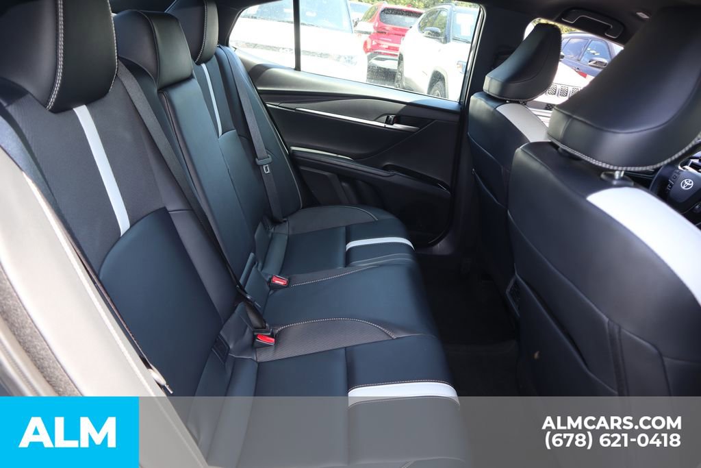 Used 2025 Toyota Camry SE image 21