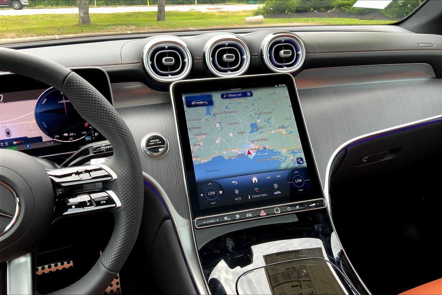 New 2025 Mercedes-Benz GLC 350e 4MATIC image 6