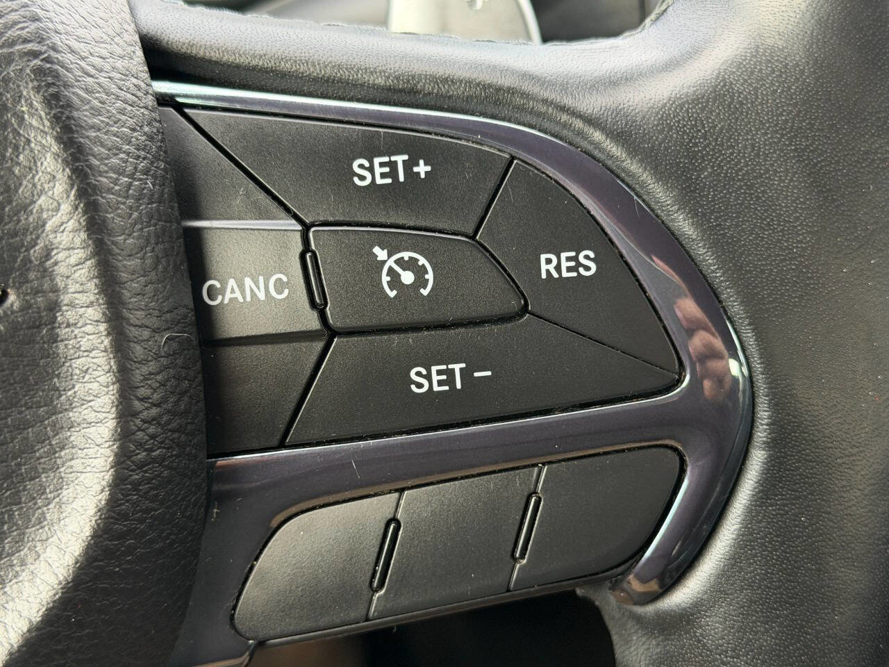 Used 2016 Chrysler 200 S w/ Comfort Group image 35