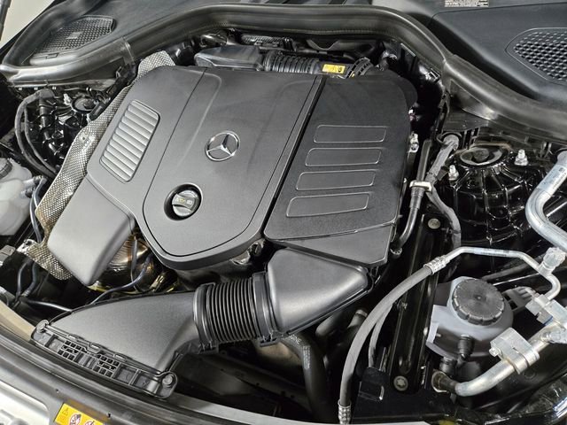 Used 2025 Mercedes-Benz GLC 300 image 25