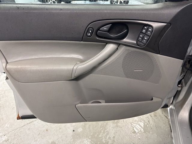 Used 2006 Ford Focus ZX4 Sedan image 15