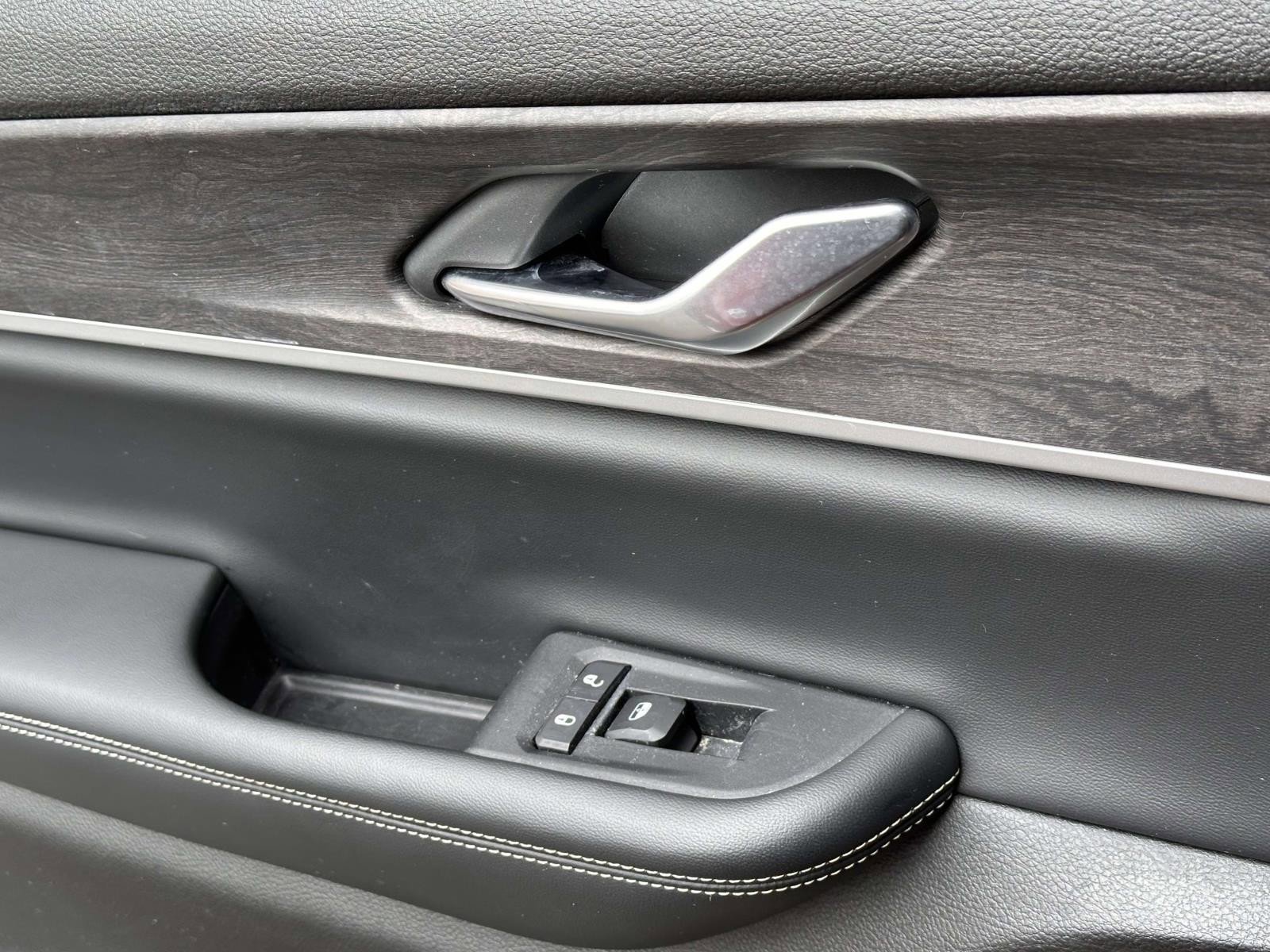 Used 2022 Jeep Grand Cherokee L Limited image 24