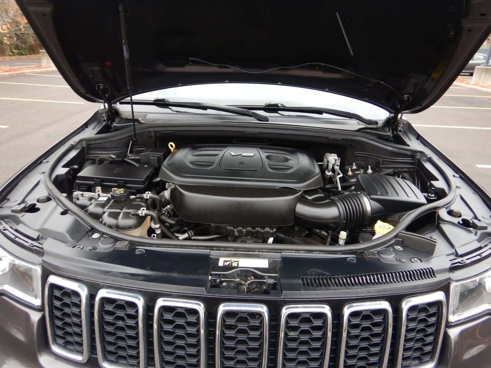 Used 2017 Jeep Grand Cherokee Limited AWD/4WD image 32