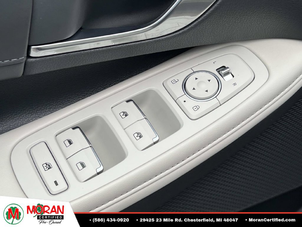 Used 2023 Hyundai Sonata Limited w/ Preferred Accessory Package FWD image 16
