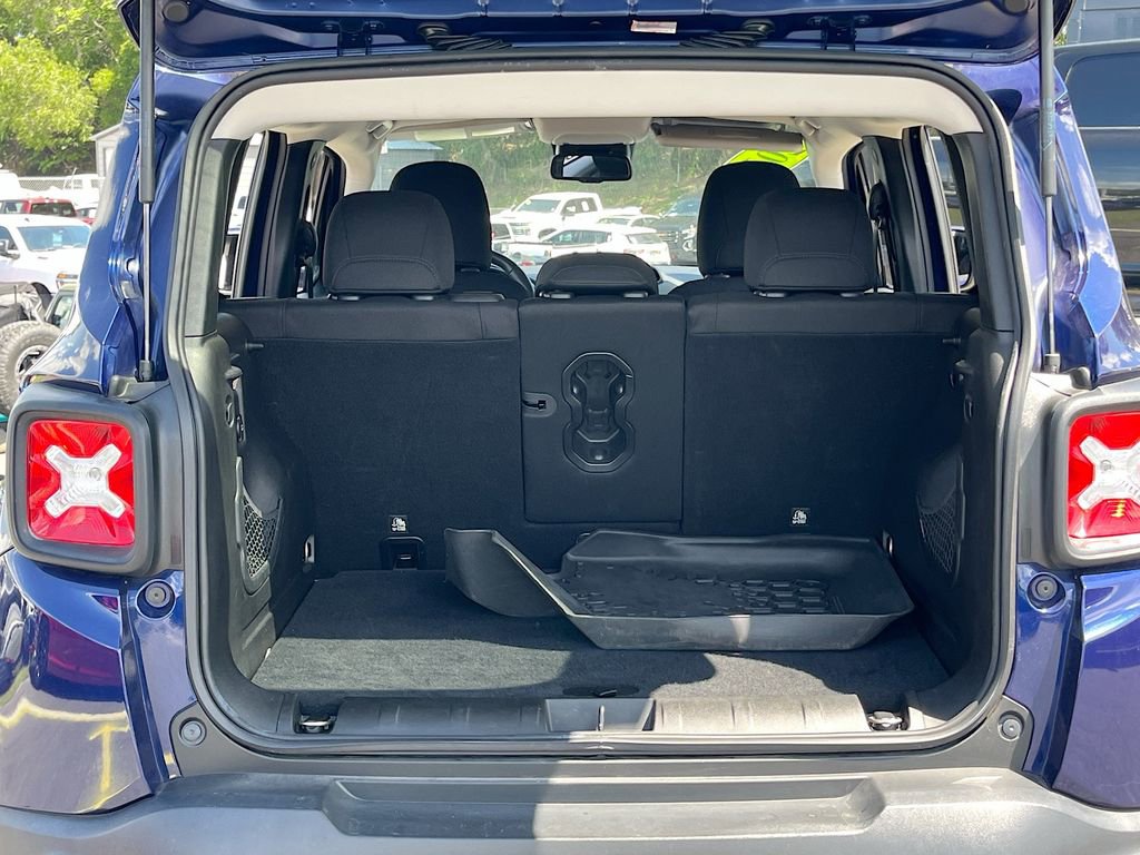 Certified 2016 Jeep Renegade Latitude image 23