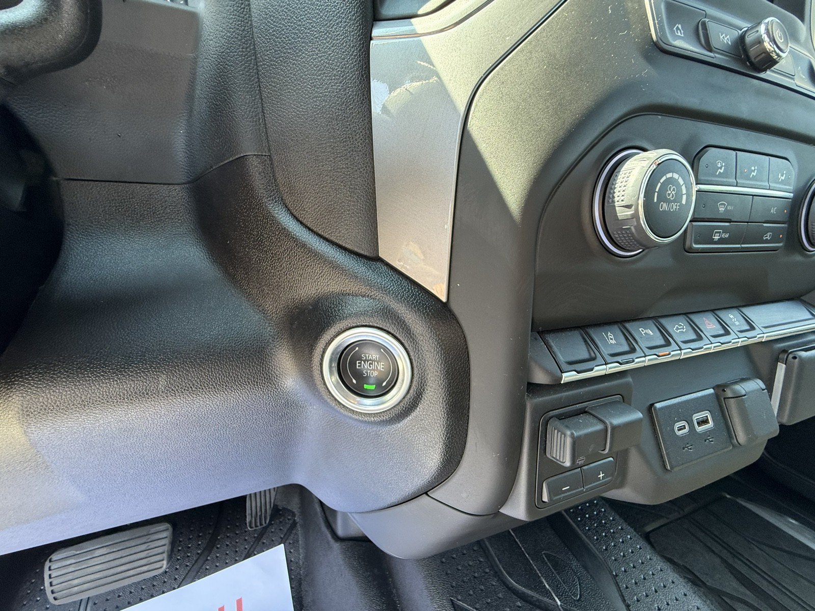 Used 2025 Chevrolet Silverado 2500 W/T w/ WT/CX Safety Package AWD/4WD image 14