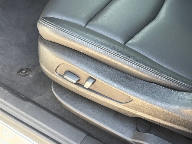 Used 2024 Cadillac XT6 Luxury w/ LPO, Floor Liner Package FWD image 15