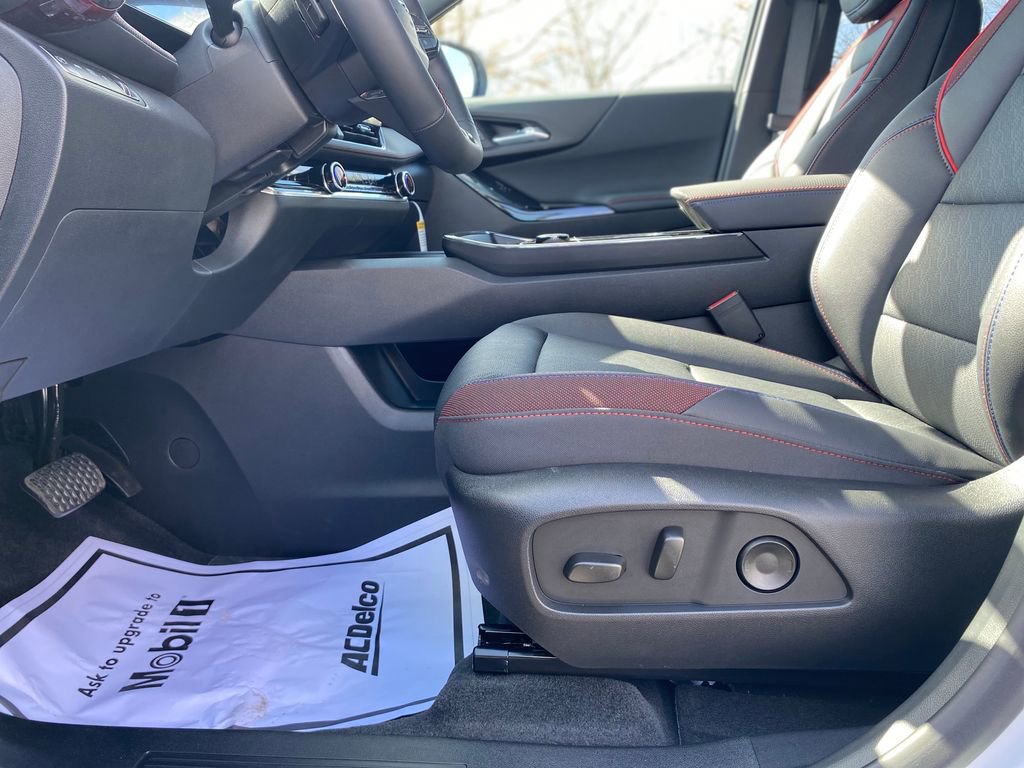 Used 2026 Chevrolet Equinox RS image 21