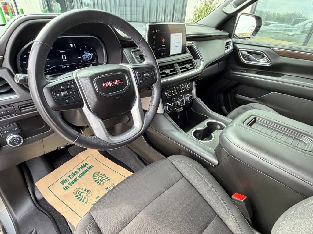 Used 2023 GMC Yukon XL SLE AWD/4WD image 12