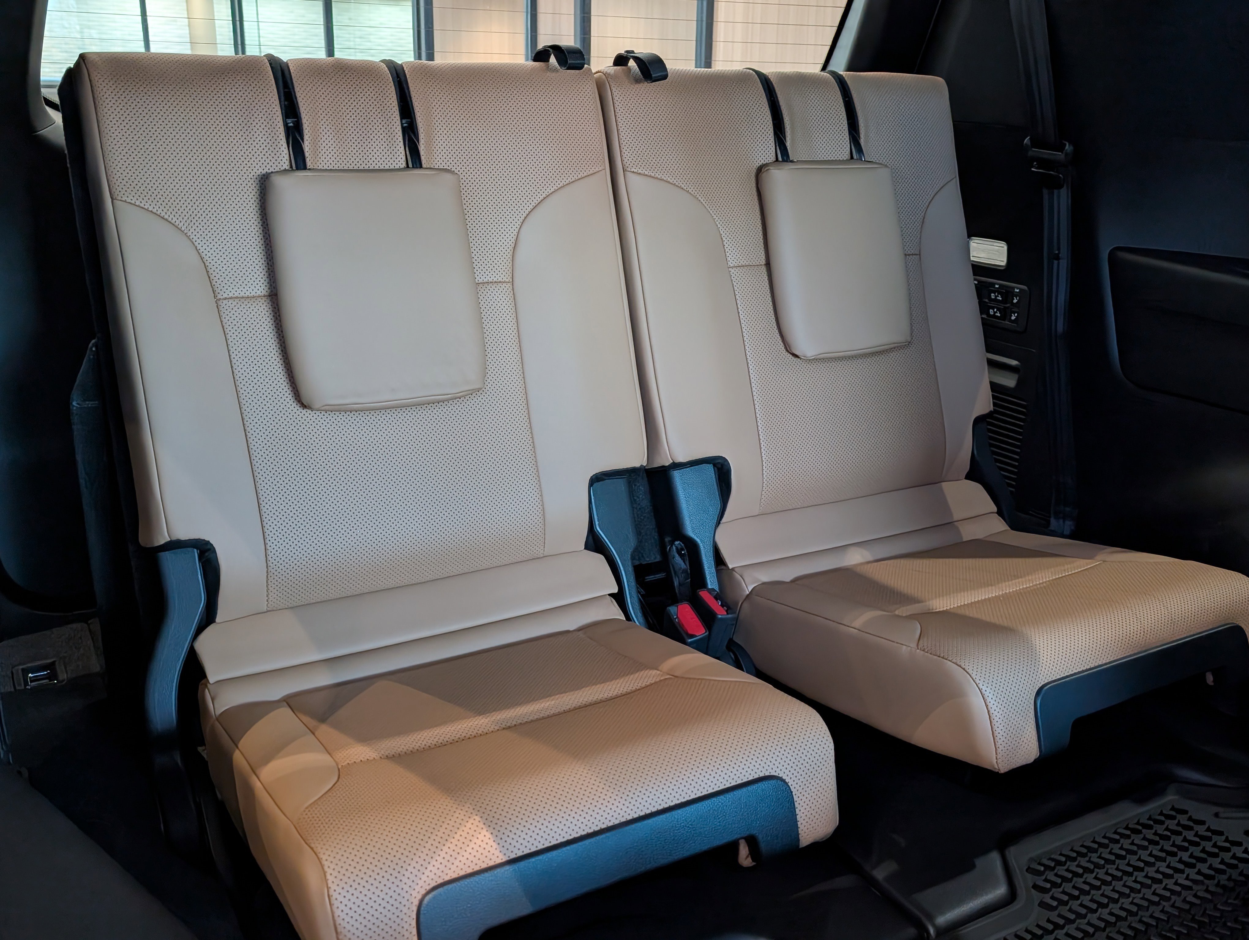 New 2026 Lexus LX 600 4WD w/ Luxury Package image 11