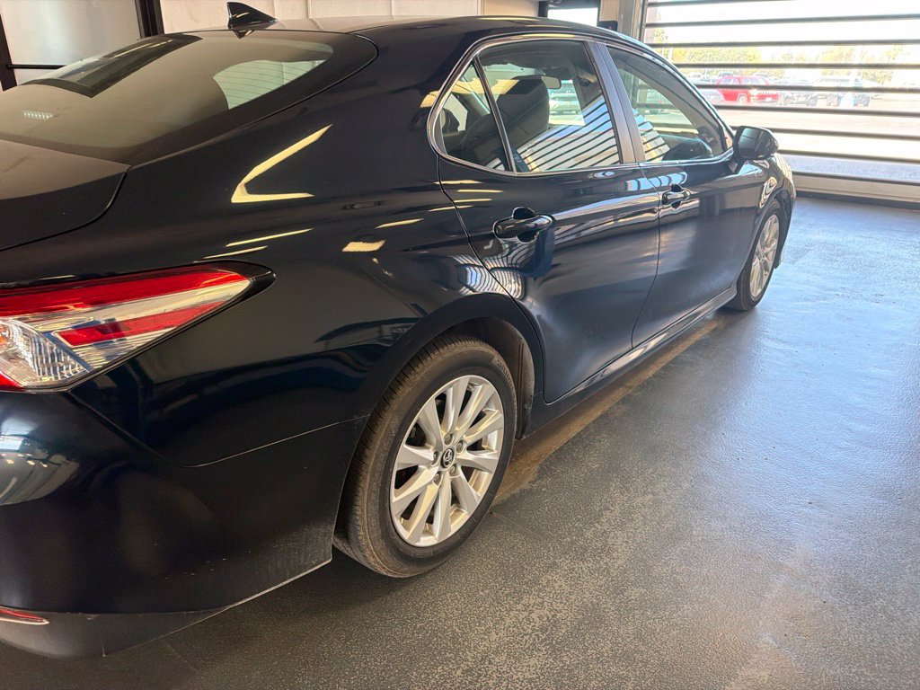 Used 2019 Toyota Camry LE FWD image 8
