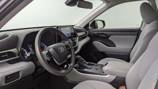 Used 2021 Toyota Highlander L image 24