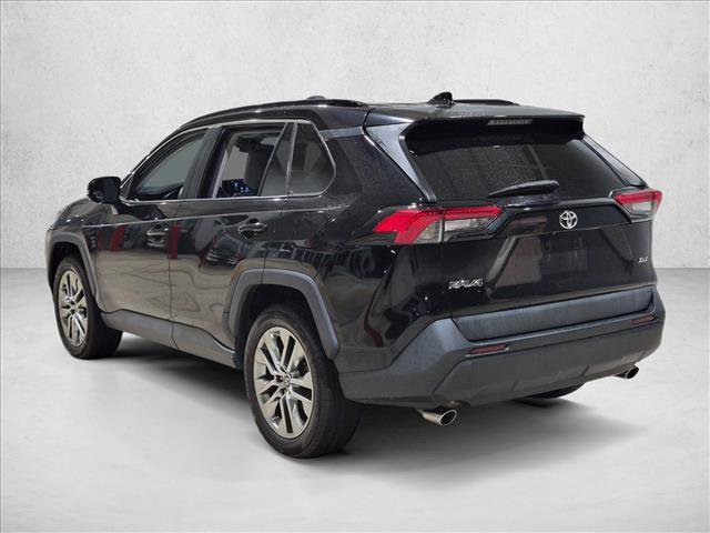 Used 2021 Toyota RAV4 XLE Premium FWD image 7