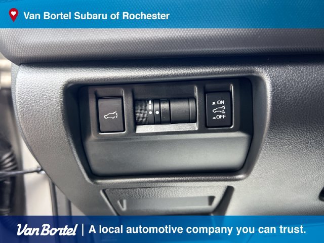 Certified 2025 Subaru Forester Touring AWD/4WD image 17
