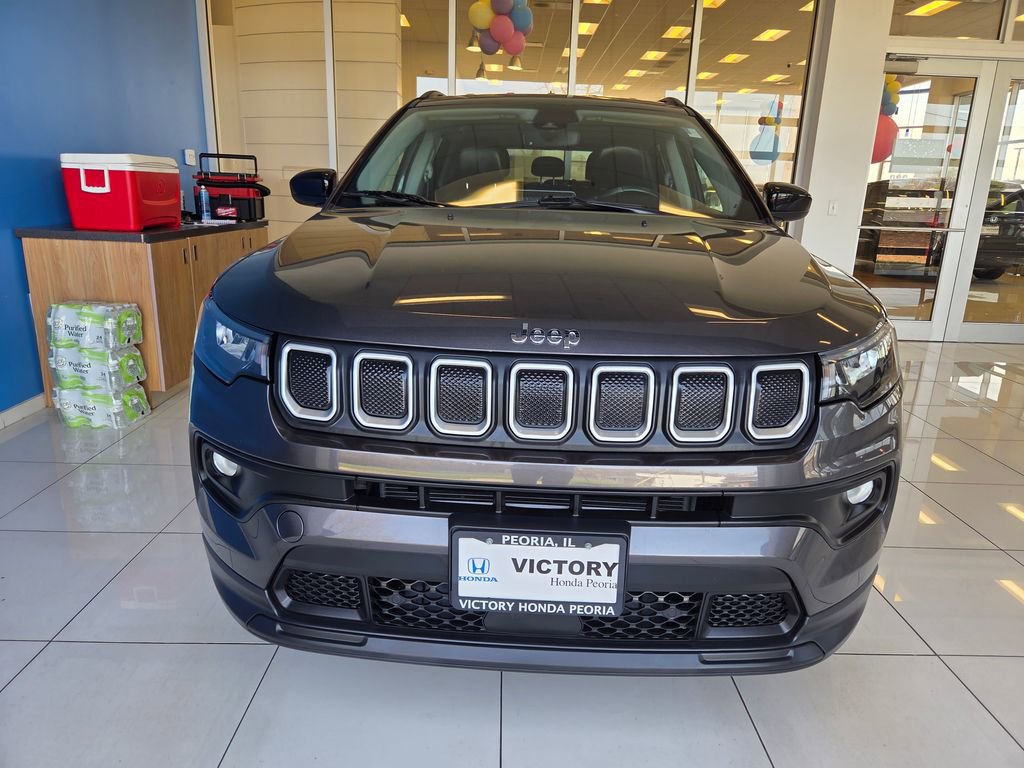 Used 2022 Jeep Compass Latitude w/ Convenience Group image 2