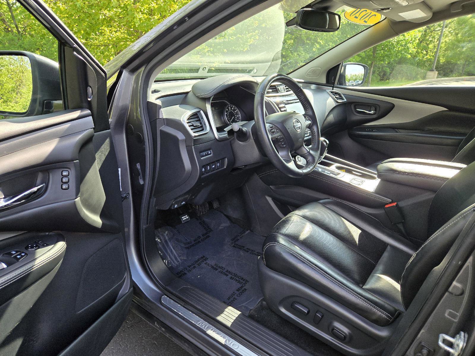 Used 2020 Nissan Murano SL w/ Moonroof Package AWD/4WD image 12