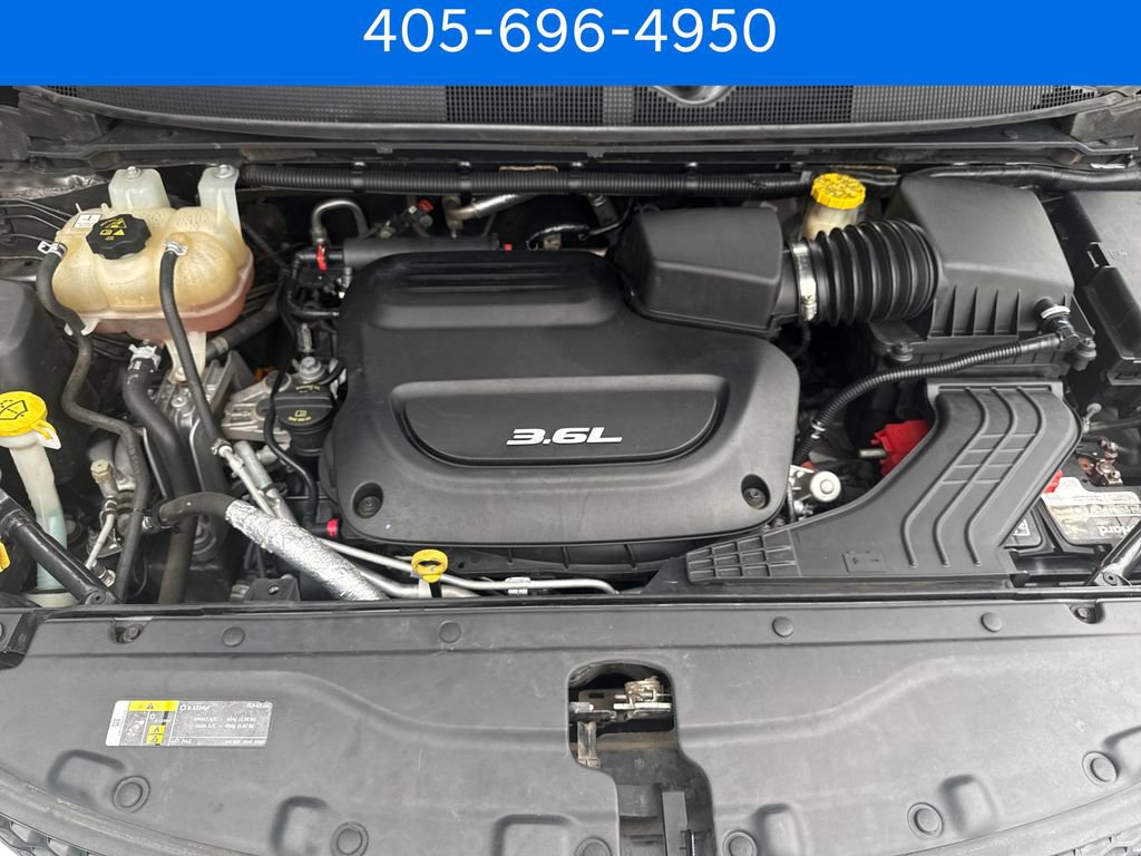 Used 2018 Chrysler Pacifica Touring-L FWD image 23